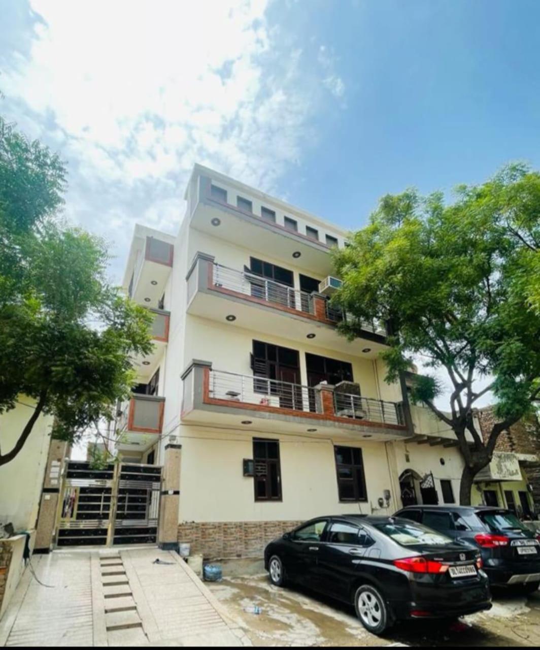 Shri Krishna Divine Dham 호텔 마투라 외부 사진